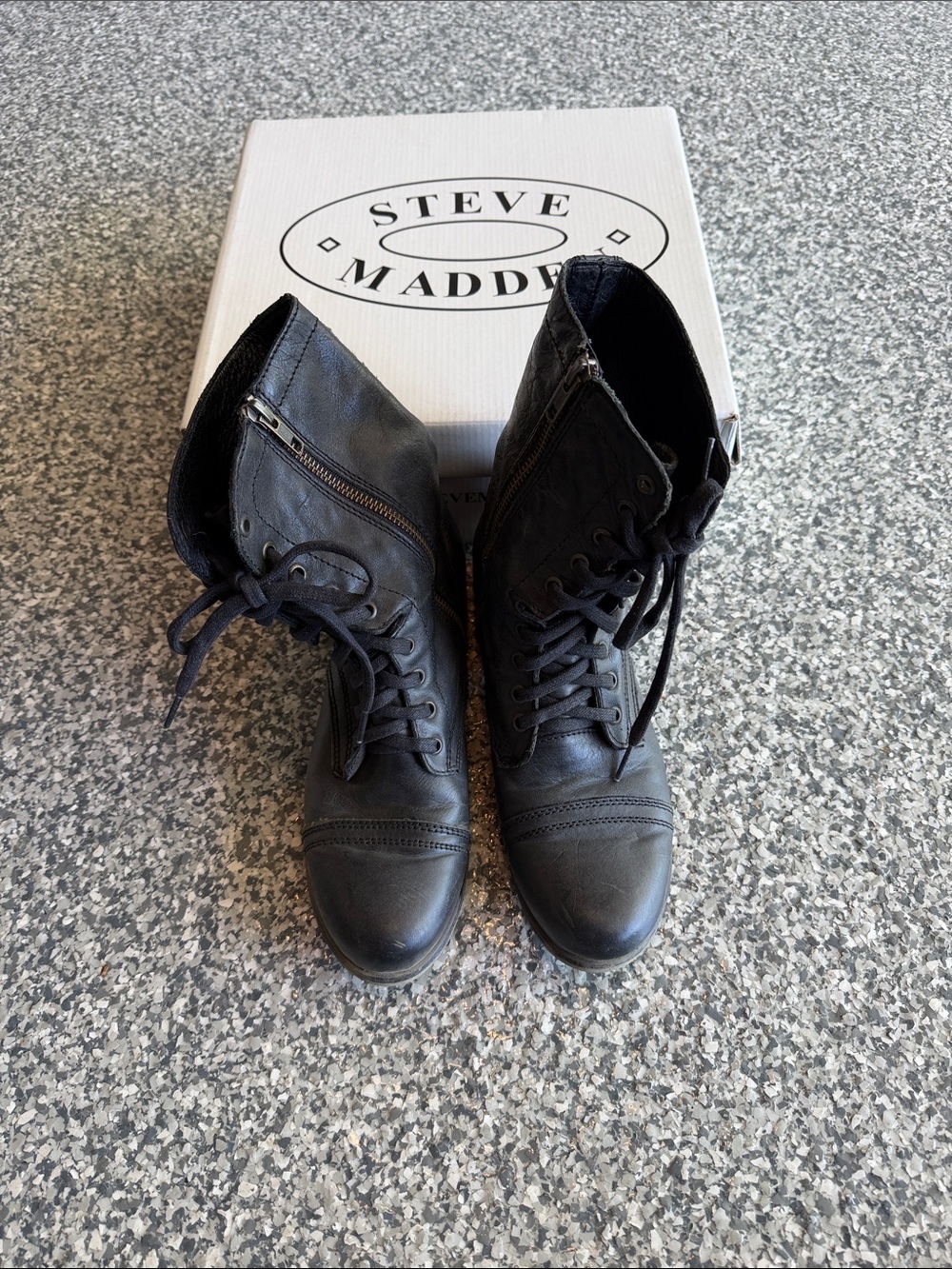 Steve Madden Black Lace-Up Troopa Boots (Size 9)